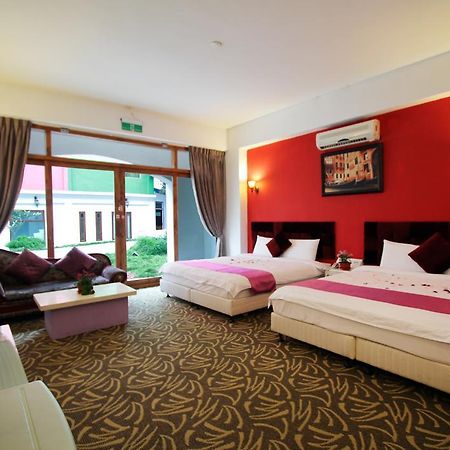הואליין סיטי Rainbowtown Hotel מראה חיצוני תמונה